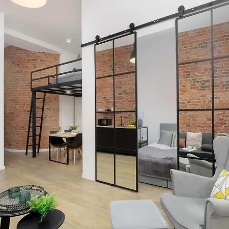 Stylish With Mezzanine, Next To Metro Station By Renters Appartamento *