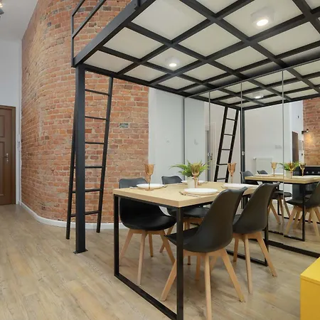 Stylish With Mezzanine, Next To Metro Station By Renters * Varsovia
