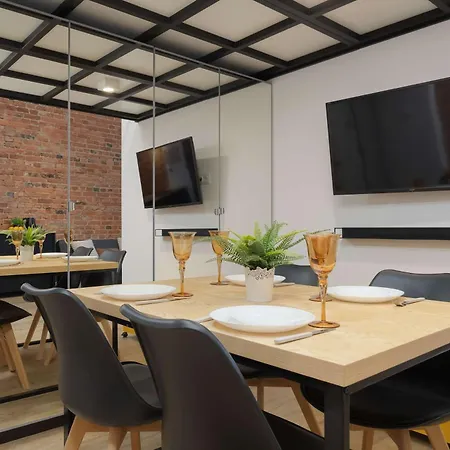 Apartmán Stylish With Mezzanine, Next To Metro Station By Renters *