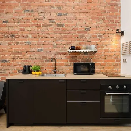 Stylish With Mezzanine, Next To Metro Station By Renters Apartament *