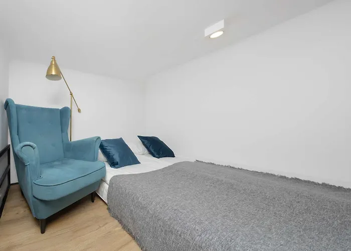 Stylish With Mezzanine, Next To Metro Station By Renters Apartament Warszawa