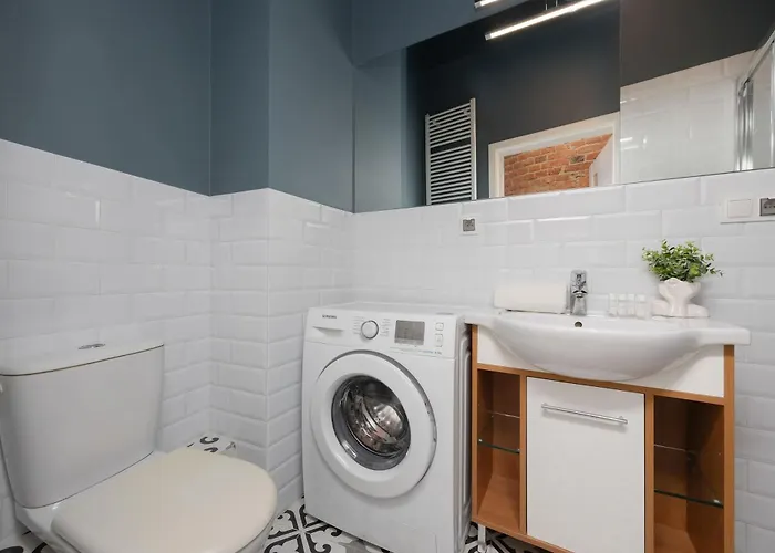 Stylish With Mezzanine, Next To Metro Station By Renters Apartament Warszawa