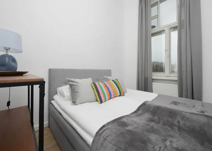 Apartman Stylish With Mezzanine, Next To Metro Station By Renters