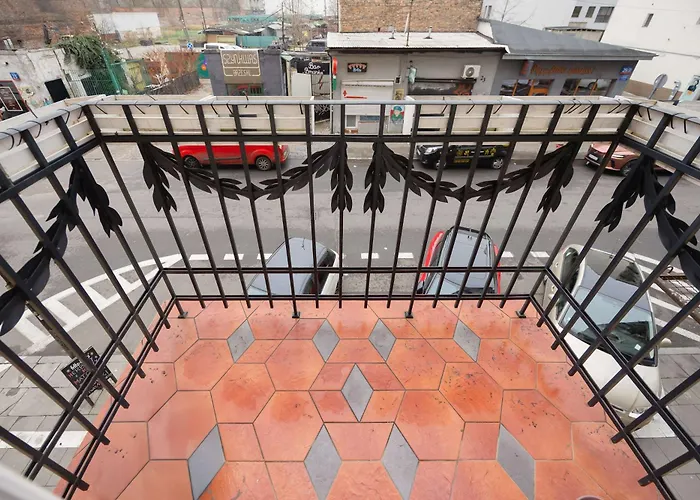 Apartman Stylish With Mezzanine, Next To Metro Station By Renters Varsó